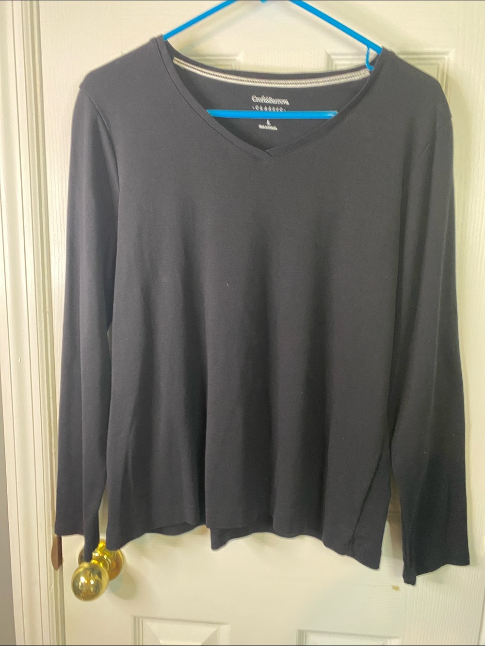 Croft &Barrow Men's Charcoal V-Neck Long-Sleeve Blouse Size Large.